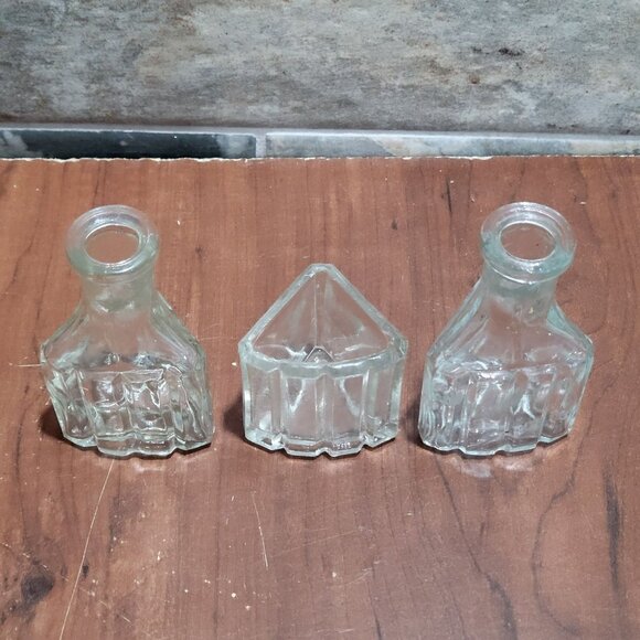 Vintage Clear Glass Collectible Bottles 3 Sided Set of 3 - Picture 11 of 12
